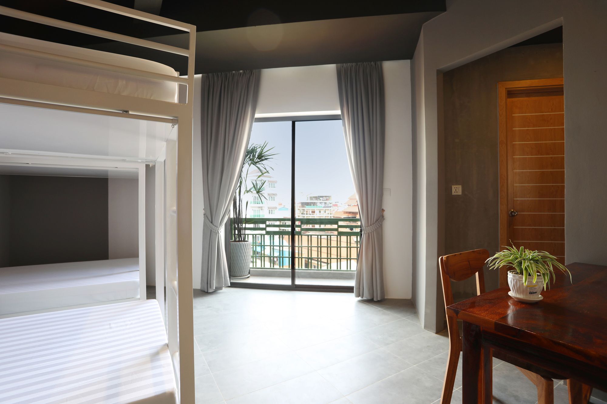 Sky Apartments Riverside - 50M To Royal Palace Phnom Penh Eksteriør bilde
